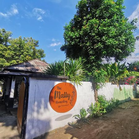 The Mally Homestay Gili Trawangan Exterior photo