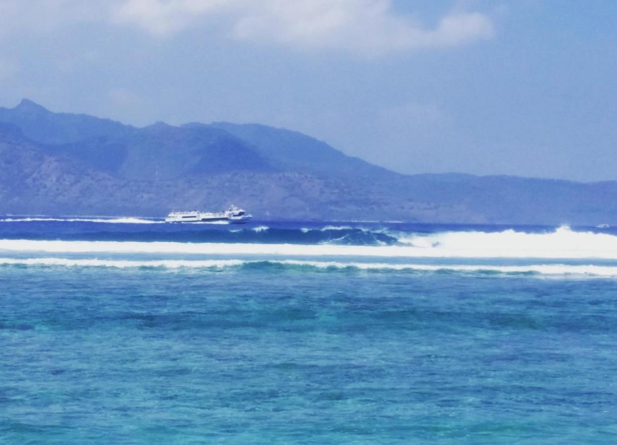 The Mally Homestay Gili Trawangan Exterior photo