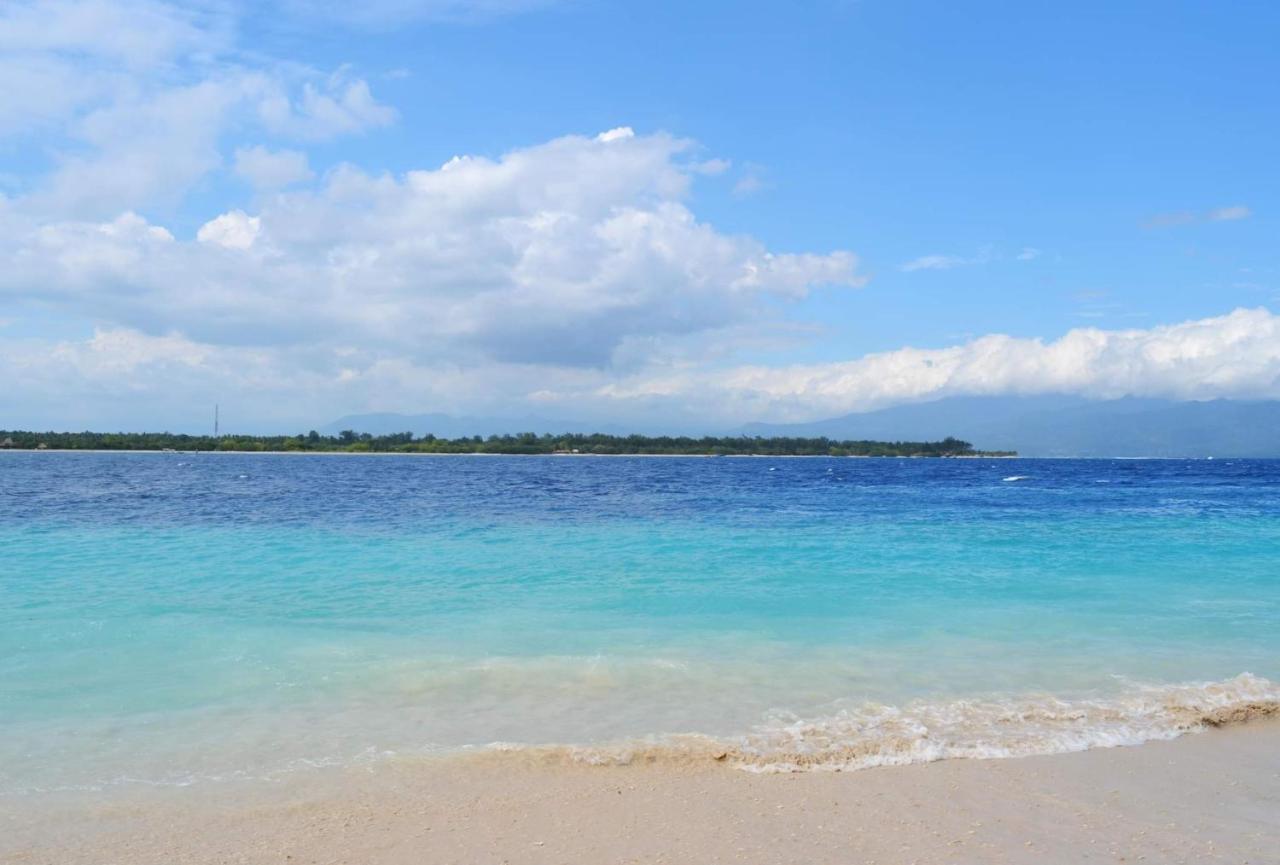 The Mally Homestay Gili Trawangan Exterior photo