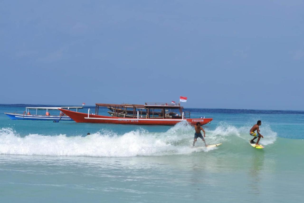 The Mally Homestay Gili Trawangan Exterior photo