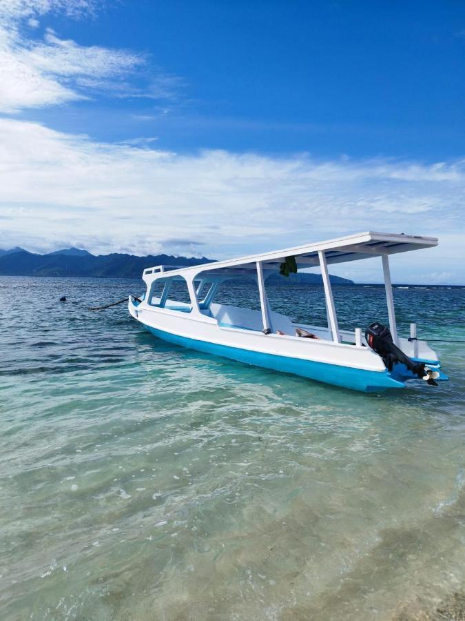 The Mally Homestay Gili Trawangan Exterior photo