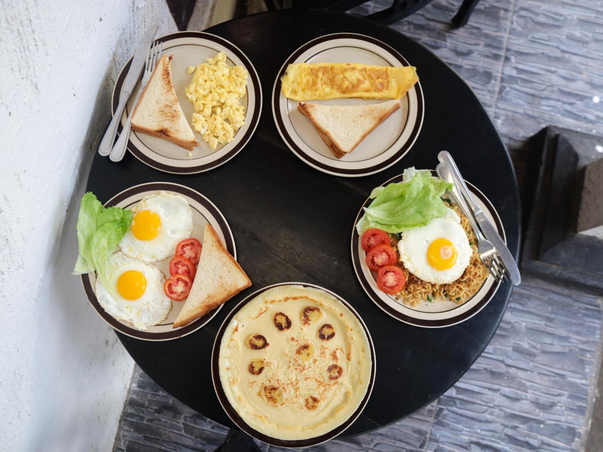 The Mally Homestay Gili Trawangan Exterior photo
