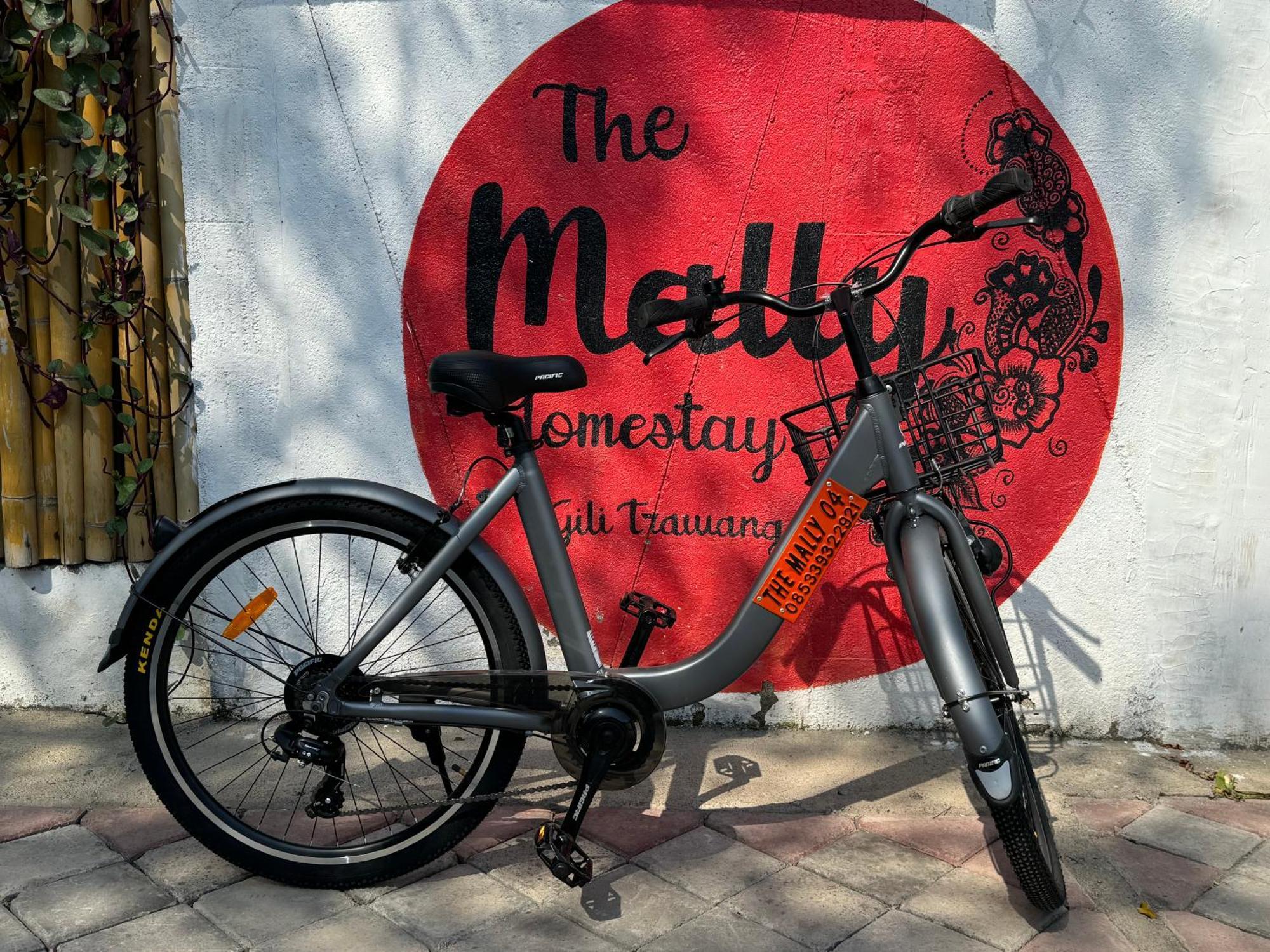 The Mally Homestay Gili Trawangan Exterior photo