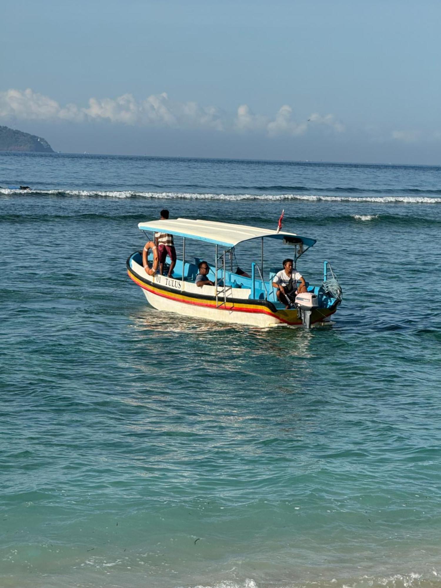 The Mally Homestay Gili Trawangan Exterior photo